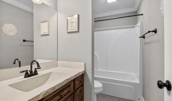 608 Surrey Ln, Benton, AR 72015