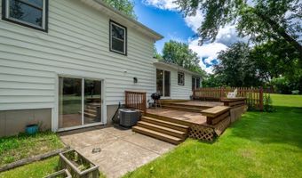 40581 N Sunset Dr, Antioch, IL 60002