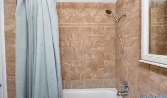 612 Hereford Dr, Athens, AL 35611