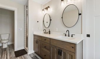 6129 NE Sherman Dr, Ankeny, IA 50021