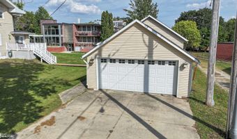 1004 2nd Ave, Ackley, IA 50601