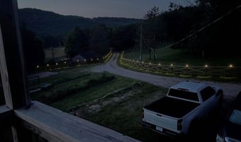 10463 Farm Road 1182, Aurora, MO 65605