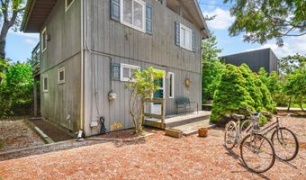 11 Devon Rd, Amagansett, NY 11930