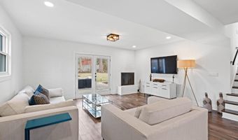 9817 FERNWOOD Rd, Bethesda, MD 20817