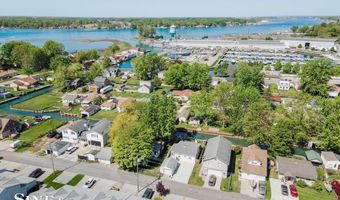 149 Kenyon Rd, Algonac, MI 48001