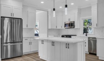 9 Glen Ct, Barnegat, NJ 08005