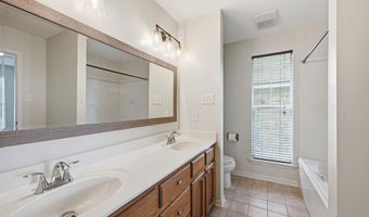 18341 Lake Indigo Dr, Baton Rouge, LA 70817