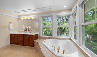 340 Orchard Hills Dr, Ann Arbor, MI 48104
