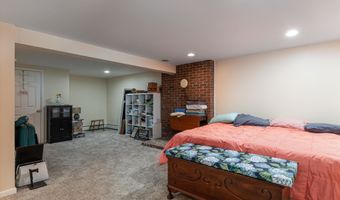 10 Spruce Ln, Barre, VT 05641