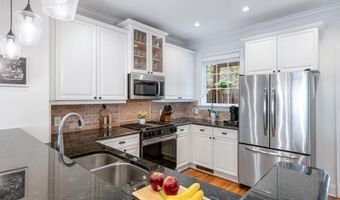 1441 Ashford Creek Cir, Atlanta, GA 30319