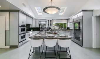 4820 Encino Ter, Encino, CA 91316