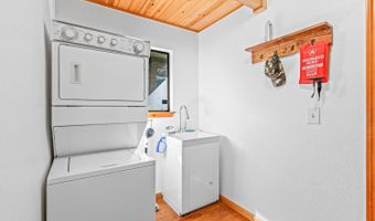 1660 Pine Dr, Arnold, CA 95223