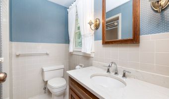83 Peach Tree Ln, Bristol, CT 06010