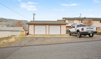 1103 3rd St, Asotin, WA 99402
