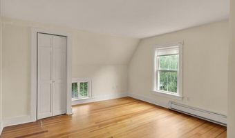 92 Cedar St, Belfast, ME 04915