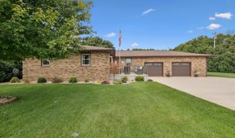 2151 332nd Ave, Dyersville, IA 52040