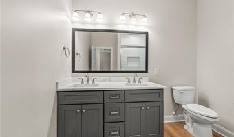 105 Kingsmill Ct, Advance, NC 27006