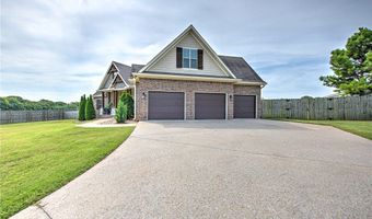 951 NW Pautsky Ave, Bentonville, AR 72713