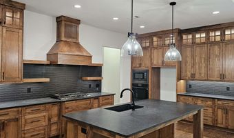 3053 Avilla Manor Trl, Alexander, AR 72002
