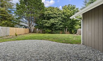 732 3RD St, Brookings, OR 97415
