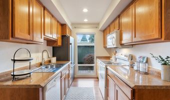 1653 NW MIDLAKE Ln, Beaverton, OR 97006