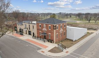 310 SE 2nd, Dyersville, IA 52040