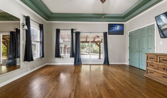 10863 La Vernia, Adkins, TX 78101