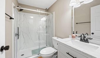 5048 Yuma Ln N, Plymouth, MN 55446