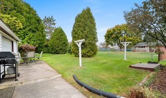 285 Division St, Algoma, WI 54201