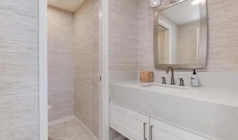 2633 Ocean St, Carlsbad, CA 92008