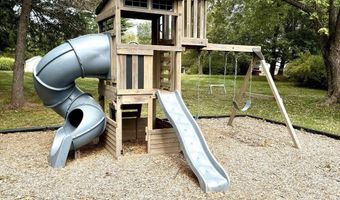 100 KNICKERBOCKER Dr, Belle Mead, NJ 08502