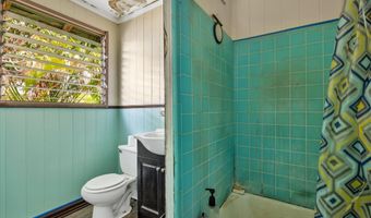 406 Kanaloa Ave, Kahului, HI 96793