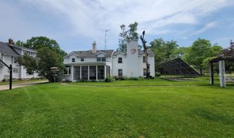 1230 N SUPERIOR St, Antigo, WI 54409