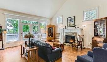 20820 YOSEMITE St, Aurora, OR 97002