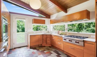 7460 Fair Oaks Dr, Amberley, OH 45237