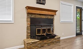 1050 Grandview Dr, Bartlesville, OK 74006