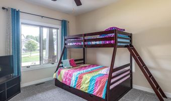 1101 W STARVIEW Ct, Appleton, WI 54913