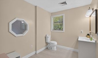 9 Broadview Ave, Berkley, MA 02779