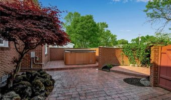 64 Dan Troy Dr, Amherst, NY 14221