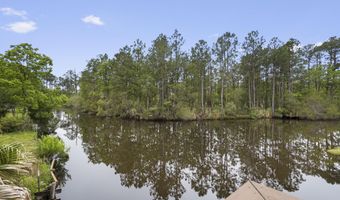 10091 River Dr, Bay St. Louis, MS 39520