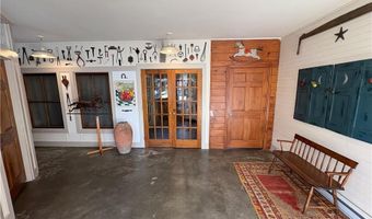 30 Bradford St, Bristol, RI 02809
