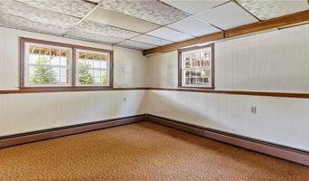 5 Fishing Cove Rd, North Kingstown, RI 02852