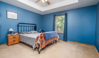 120 Hillside Dr, Baldwin City, KS 66006