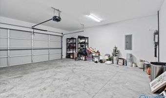 15 Swanee Dr, Albertville, AL 35950