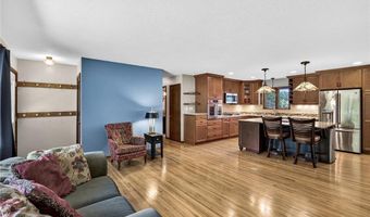 441 Walnut Ln, Apple Valley, MN 55124