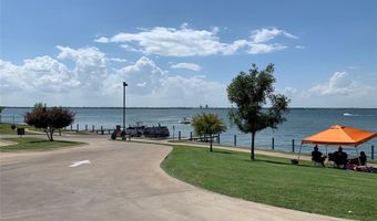 120 Darrell Dr, Heath, TX 75032