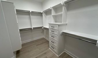 1001 Duke Dr, Bauxite, AR 72011