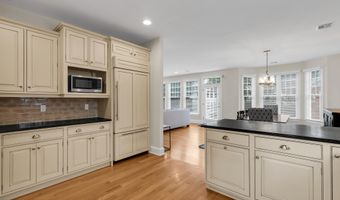 571 Main Ave, Bay Head, NJ 08742