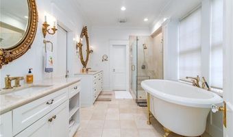 2736 GEORGES Ln, Alexandria, LA 71301