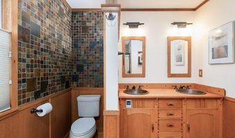 1108 Elm St, Baldwin City, KS 66006
